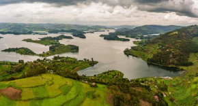 Гостиница Lake Bunyonyi Rock Resort  Кабале